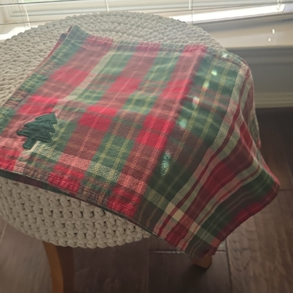 Plaid Placemats with Tree Patch